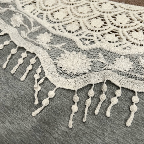 Gray/White Off-Shoulder Half Sleeve Top - Picture 3 of 3